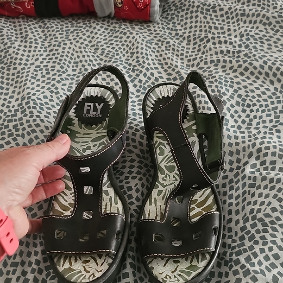 Fly London Black Cut-Out Sandals Excellent Used Cond. - Picture 1 of 4